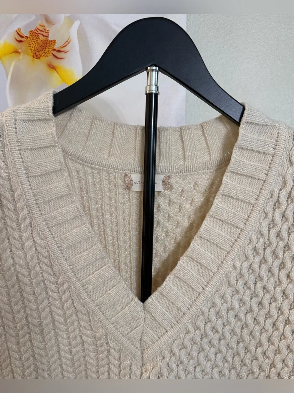 Altar'd State Cream Cable Knit V-Neck Sweater Vest! Size Medium. - Picture 2 of 10